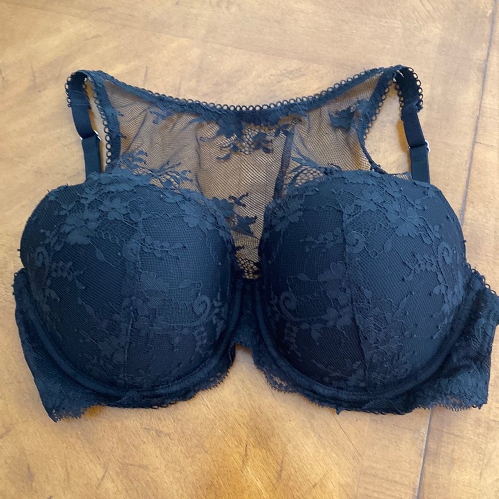 Victoria’s Secret dream angels high neck lace lined Demi